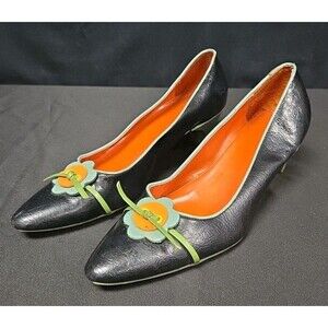 Madeline Black Leather Size 7.5 Designer Floral Shoes Heels Pumps
